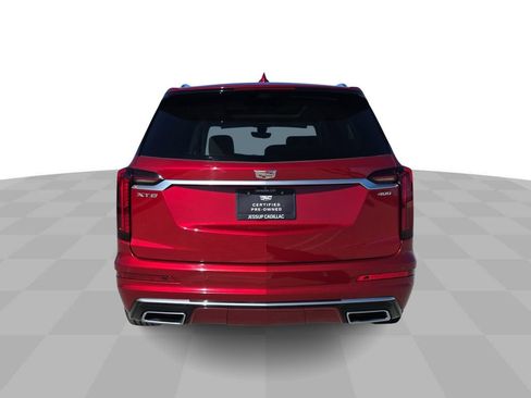 Used 2021 Cadillac XT6 Premium Luxury image 7