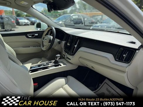 Used 2021 Volvo XC60 T5 Inscription w/ Protection Package AWD/4WD image 25