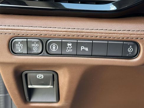 Certified 2024 Acura MDX SH-AWD w/ Advance Package image 25