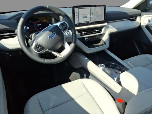 New 2026 Ford Explorer Active w/ Active Comfort Package AWD/4WD image 6