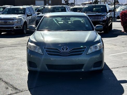 Used 2011 Toyota Camry LE image 9