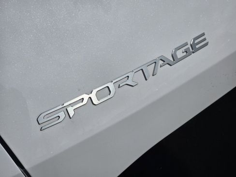 New 2026 Kia Sportage LX image 7