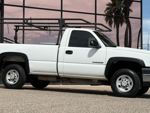 Used 2006 Chevrolet Silverado 2500 W/T image 16