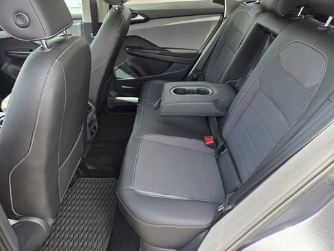 Certified 2023 Volkswagen Taos SE w/ Panoramic Sunroof Package FWD image 13