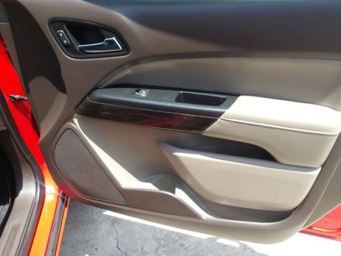 Used 2018 GMC Canyon SLT w/ Driver Alert Package RWD image 9