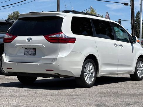 Used 2015 Toyota Sienna XLE w/ XLE Navigation Package AWD/4WD image 3