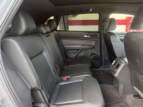 Used 2021 Volkswagen Atlas Cross Sport SEL R-Line w/ Cross Sport MDO Package image 29