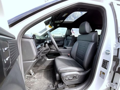 Used 2025 Hyundai Santa Fe Calligraphy AWD/4WD image 10