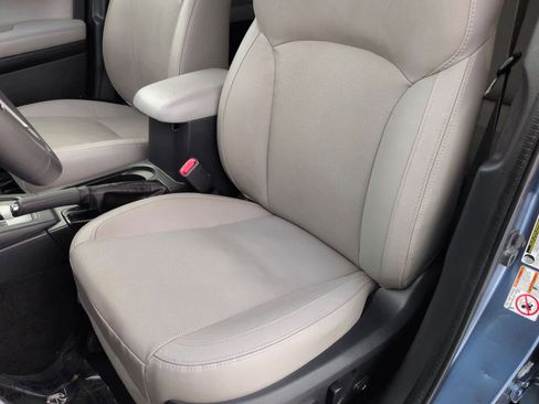 Used 2017 Subaru Forester 2.5i Limited image 17