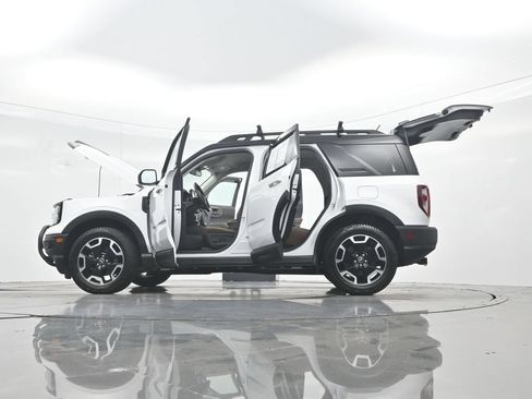 Used 2023 Ford Bronco Sport Outer Banks w/ Tech Package AWD/4WD image 53