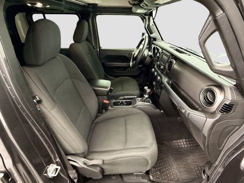 Used 2021 Jeep Gladiator Sport image 18