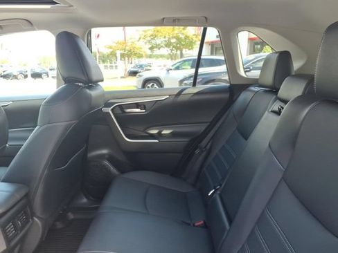 Used 2023 Toyota RAV4 XLE Premium FWD image 7