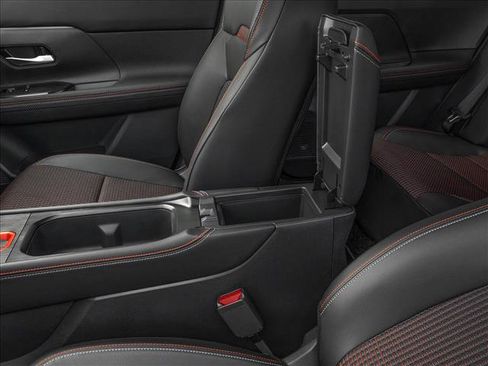 New 2026 Nissan Kicks SR FWD image 10