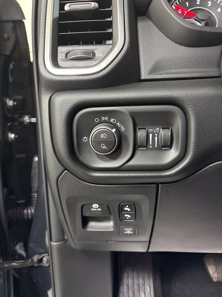 New 2027 RAM 1500 Laramie w/ Night Edition AWD/4WD image 11