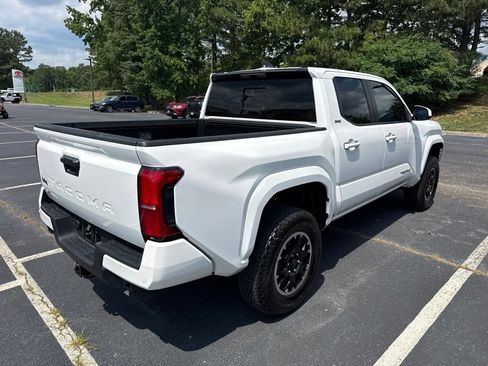 Used 2024 Toyota Tacoma SR5 AWD/4WD image 2
