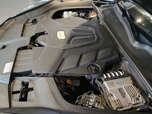 Used 2019 Porsche Cayenne AWD/4WD image 45
