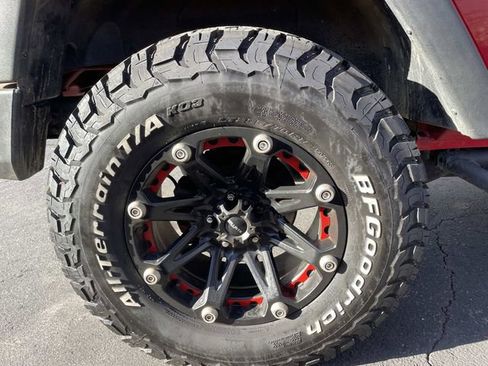 Used 2012 Jeep Wrangler Rubicon w/ PWR Convenience Group image 7