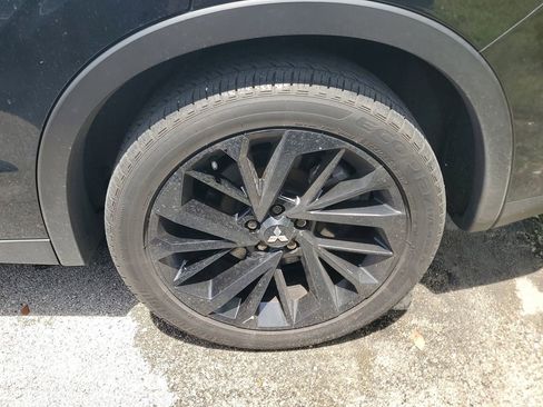 Used 2022 Mitsubishi Outlander SEL Black Edition image 5