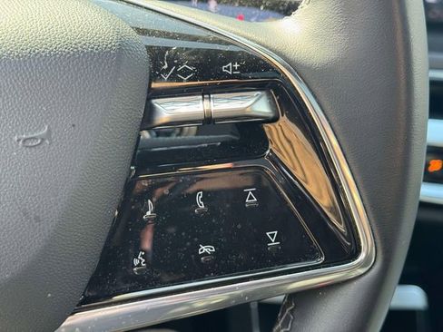 Used 2024 Cadillac Lyriq Tech w/ Driver Assist Package AWD/4WD image 28