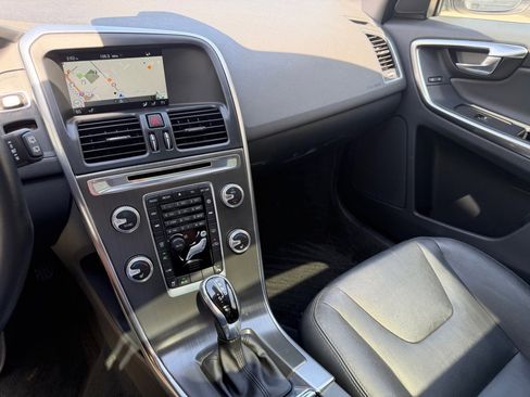 Used 2015 Volvo XC60 T6 AWD/4WD image 19