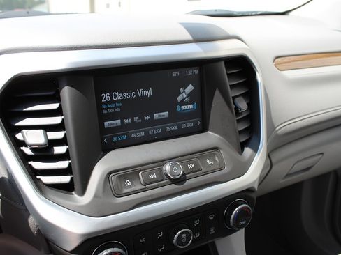 Used 2019 GMC Acadia SLE image 8