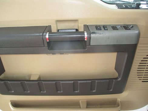 Used 2015 Ford F250 Lariat w/ Lariat Ultimate Package image 16