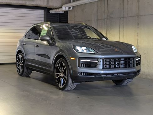 New 2026 Porsche Cayenne AWD/4WD image 11