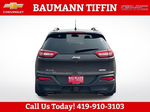 Used 2016 Jeep Cherokee Latitude w/ Comfort & Convenience Group AWD/4WD image 4