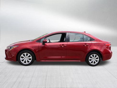 Used 2024 Toyota Corolla LE FWD image 4