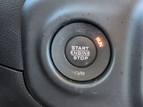 Certified 2021 Jeep Wrangler Unlimited Sahara image 36