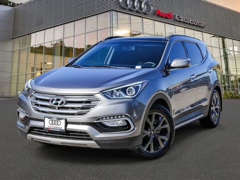 Used 2018 Hyundai Santa Fe Sport image 1