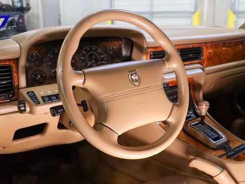 Used 1997 Jaguar XJ6 L RWD image 13