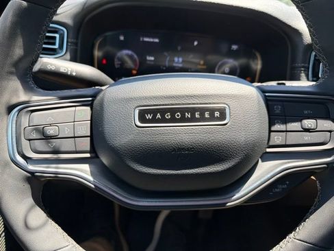 Used 2023 Jeep Wagoneer Series II AWD/4WD image 9
