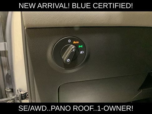 Used 2022 Volkswagen Taos SE w/ Panoramic Sunroof Package FWD image 32