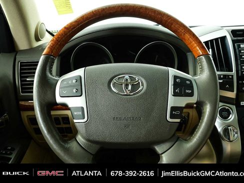 Used 2015 Toyota Land Cruiser AWD/4WD image 10