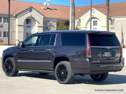 Used 2017 Cadillac Escalade ESV Platinum image 4