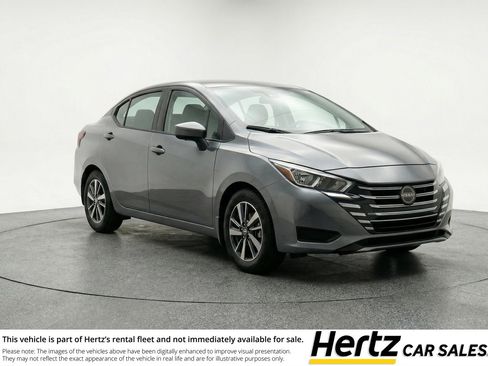 Used 2025 Nissan Versa SV image 1