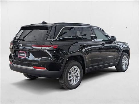 New 2025 Jeep Grand Cherokee Laredo X w/ Luxury Tech Group I image 2