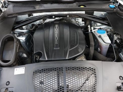Used 2017 Porsche Macan AWD/4WD image 55
