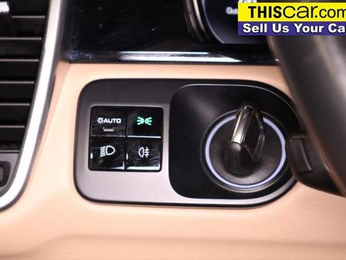 Used 2021 Porsche Cayenne Coupe AWD/4WD image 19