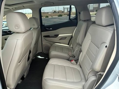 Used 2023 GMC Acadia Denali w/ Denali Ultimate Package FWD image 16