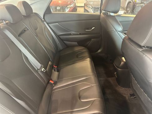 Used 2025 Hyundai Elantra Limited image 37