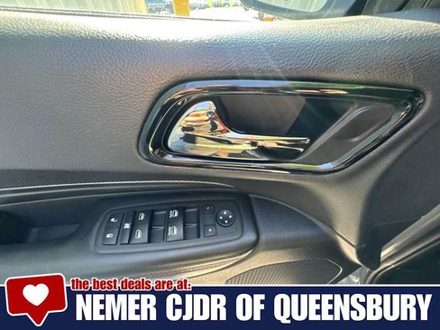 Used 2025 Dodge Durango GT AWD/4WD image 13