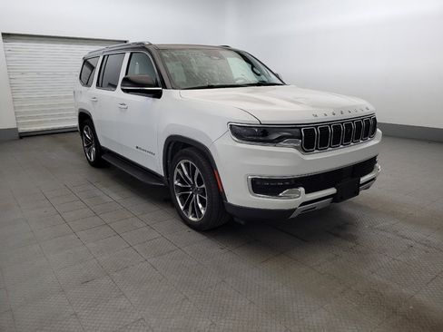 Used 2022 Jeep Wagoneer Series II w/ Convenience Group I AWD/4WD image 13