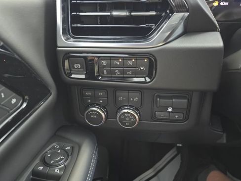 New 2026 GMC Yukon XL Elevation w/ Elevation Premium Package AWD/4WD image 21