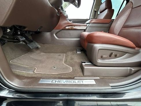 Used 2018 Chevrolet Tahoe Premier w/ RST 6.2L Performance Edition AWD/4WD image 29