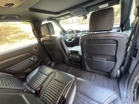 Used 2017 Land Rover Discovery HSE Luxury AWD/4WD image 35