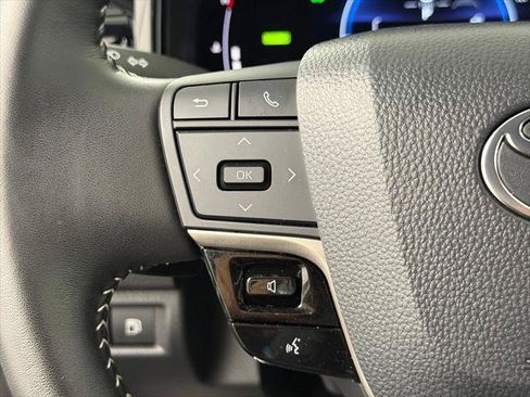 Used 2026 Toyota Camry SE FWD image 26