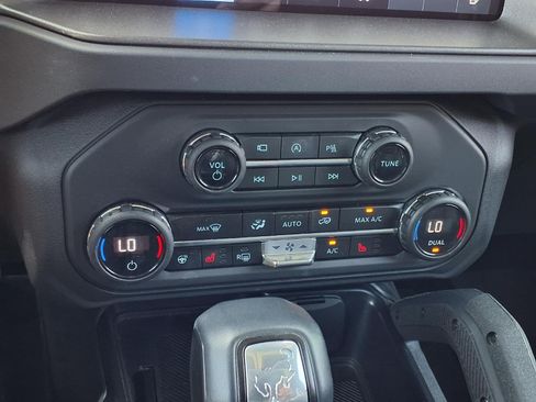 Used 2025 Ford Bronco Raptor AWD/4WD image 18