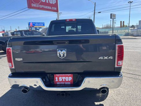 Used 2017 RAM 1500 Laramie w/ Convenience Group AWD/4WD image 7